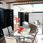 Luxury In + Pool וילה *
