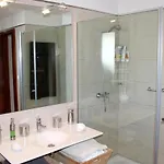 Luxury In + Pool וילה *