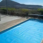 Luxury In + Pool אדחה