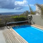 וילה Luxury In + Pool *